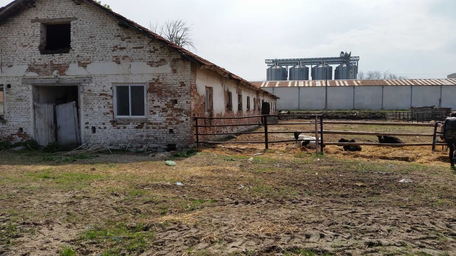 Парцел в стопански двор на с. Чешнегирово, общ. Садово