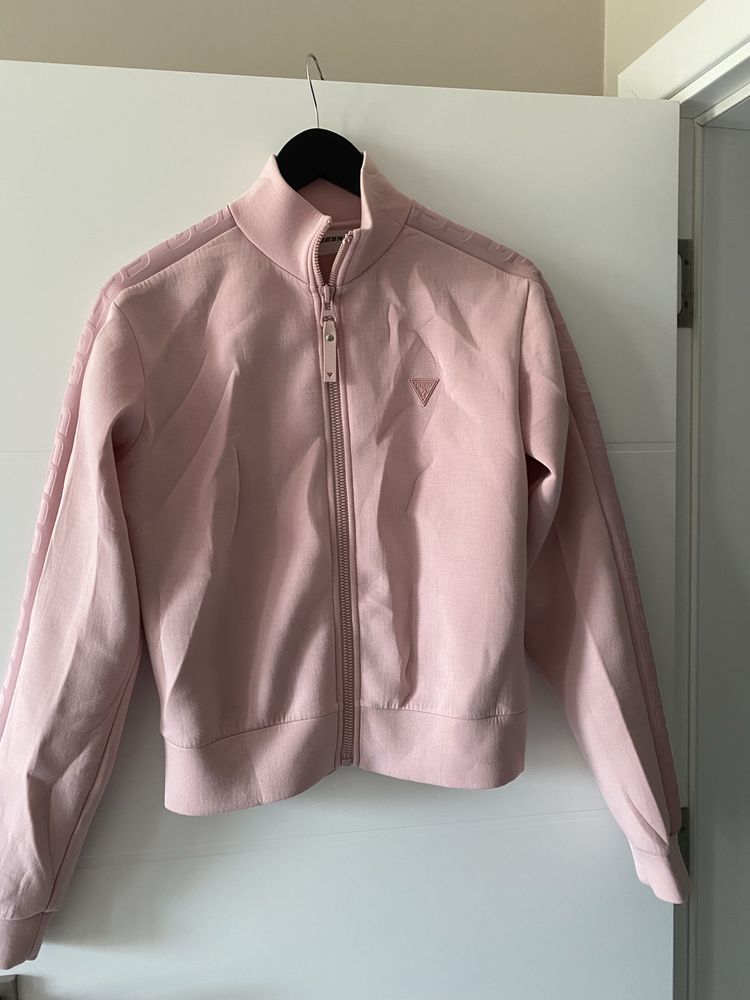 Розов суитчър Guess