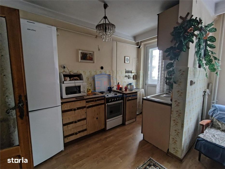 Apartament 4 camere, Centru, Etaj Intermediar, 4C-888