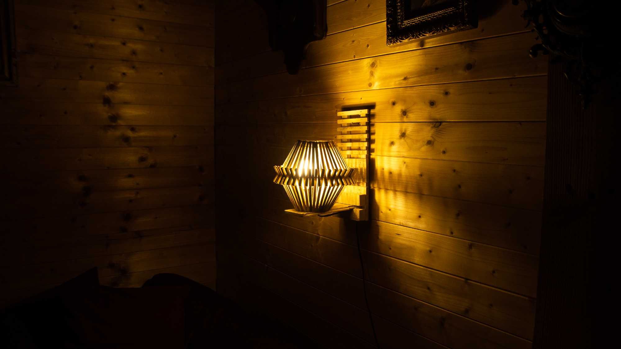 lampa lustra lemn rustica