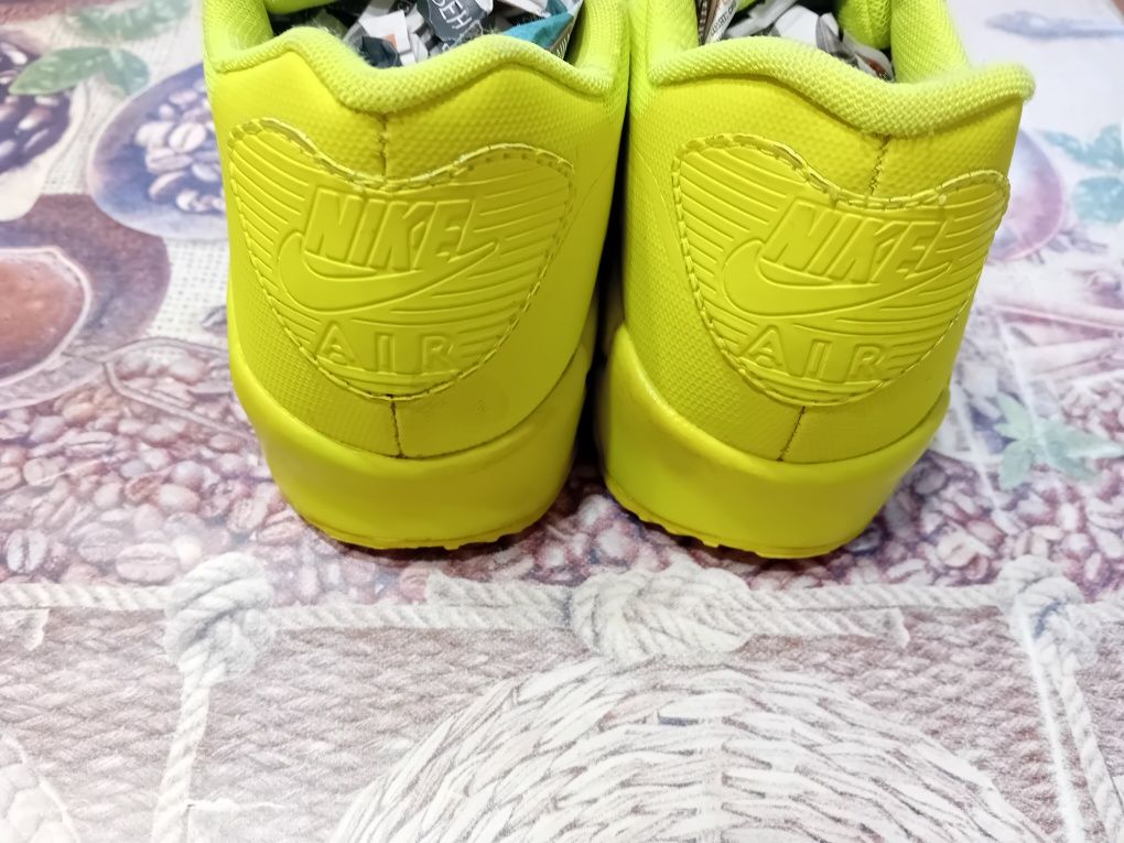 Найк Air Max-маратонки 40 номер
