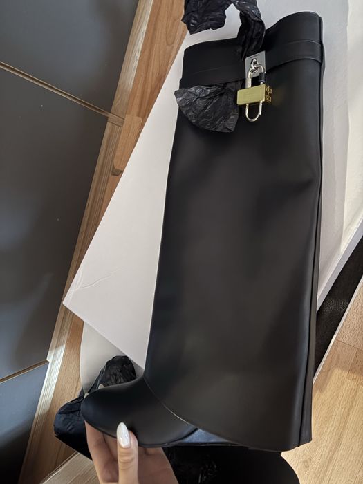 Ботуши Givenchy shark