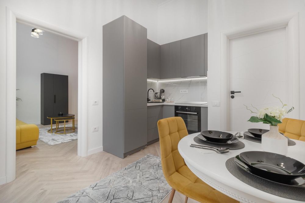 Apartament de inchiriat ultracentral - Palatul Ullmann complet renovat