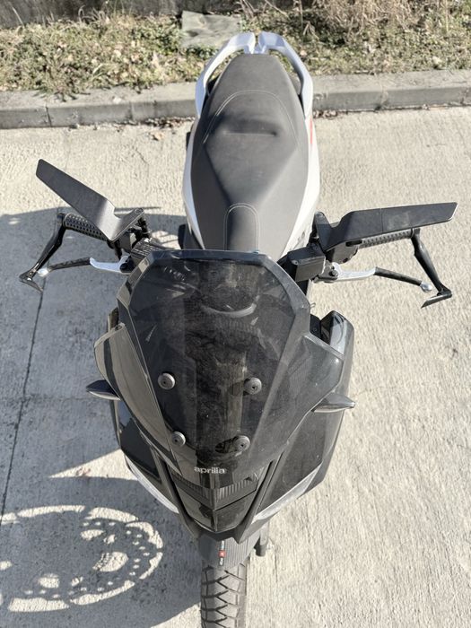 Aprilia SR GT 200