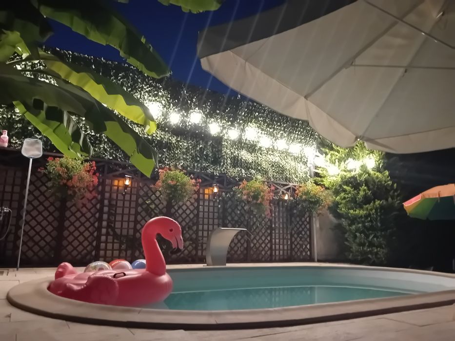 VILA DE INCHIRIAT in Regim Hotelier