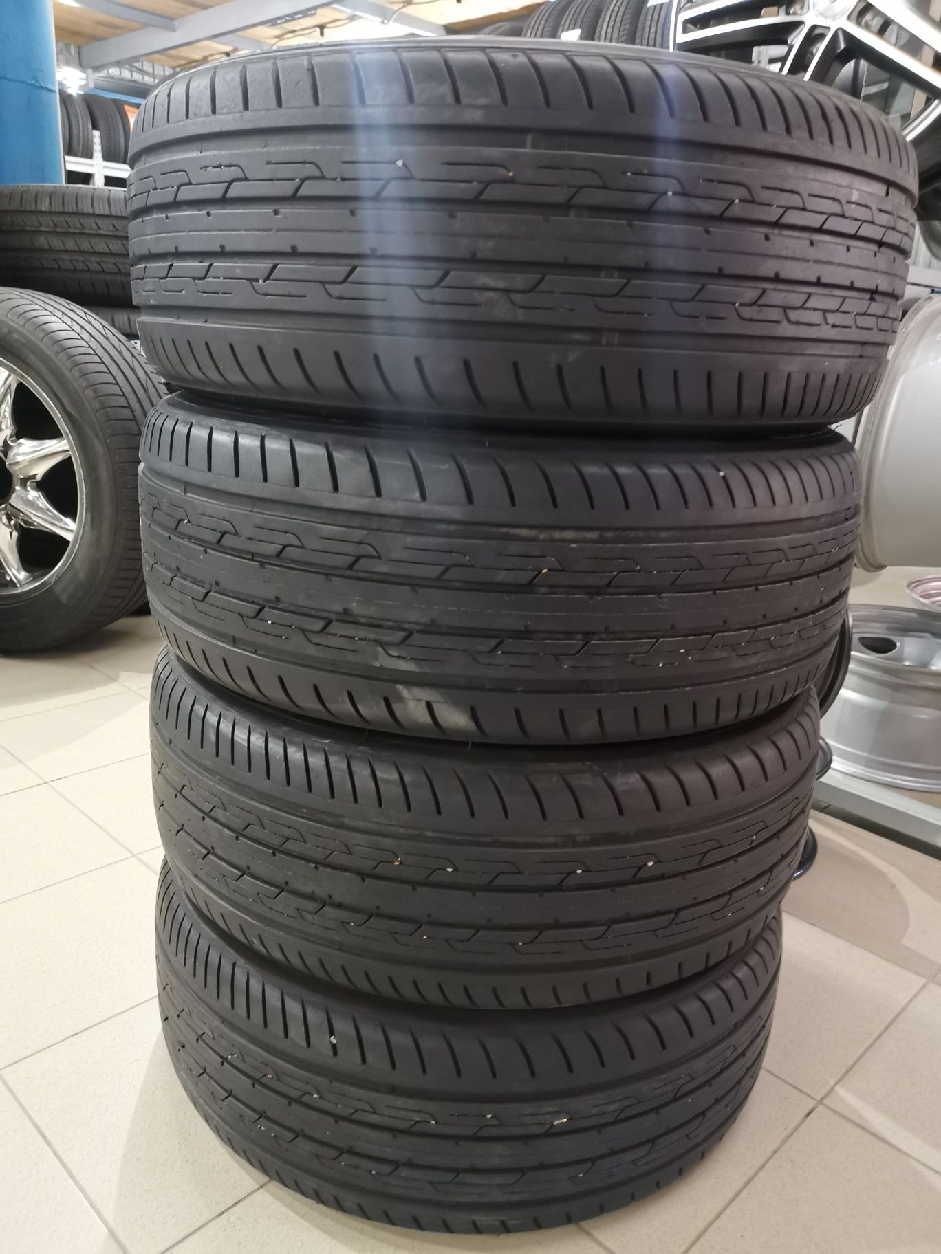 Продам Шины 235/60/R16. Триангл. В отличном состоянии