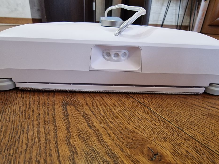 Робот за почистване на стъкла