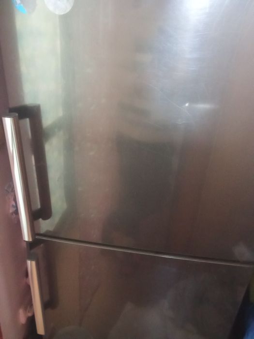 Vând frigider Ariston hotpoint