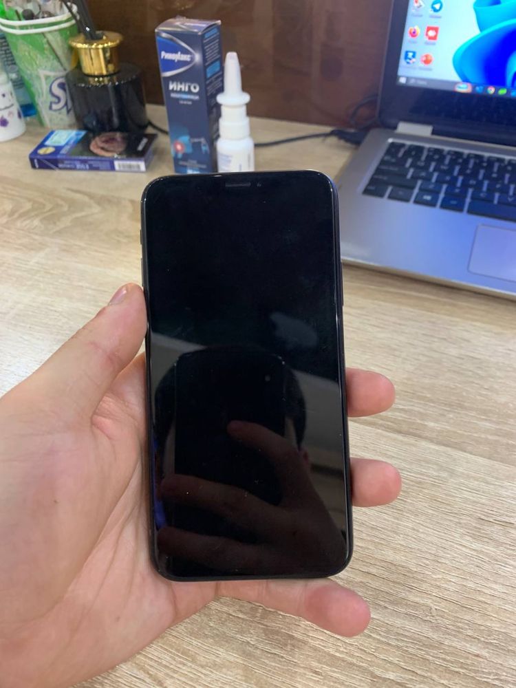Iphone Xs срочни сотилади