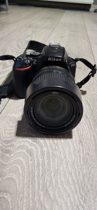 Vând Nikon D5600