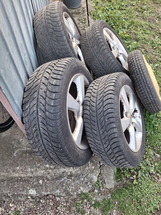 Vand jante aluminiu mazda3 pe 16 cu piulițe si roata rezerva slim .