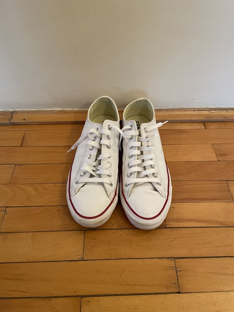 Tenisi Converse marimea 42.