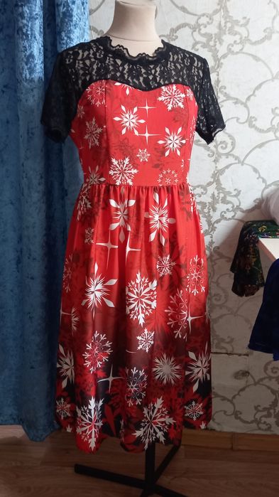 Продам женское платье