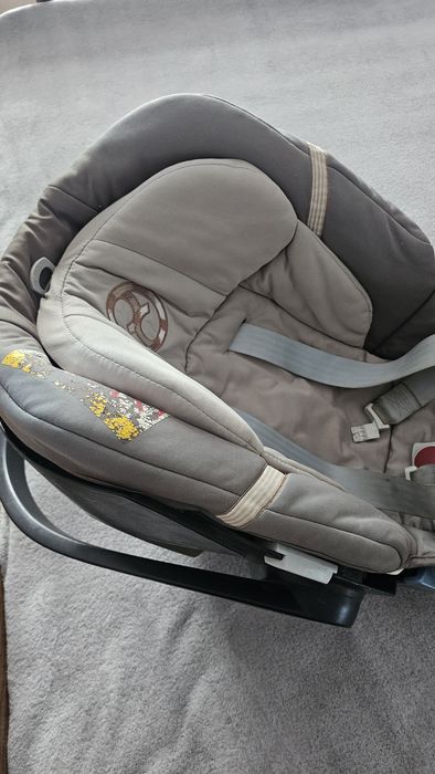Vând scoica Cybex Aton 4
