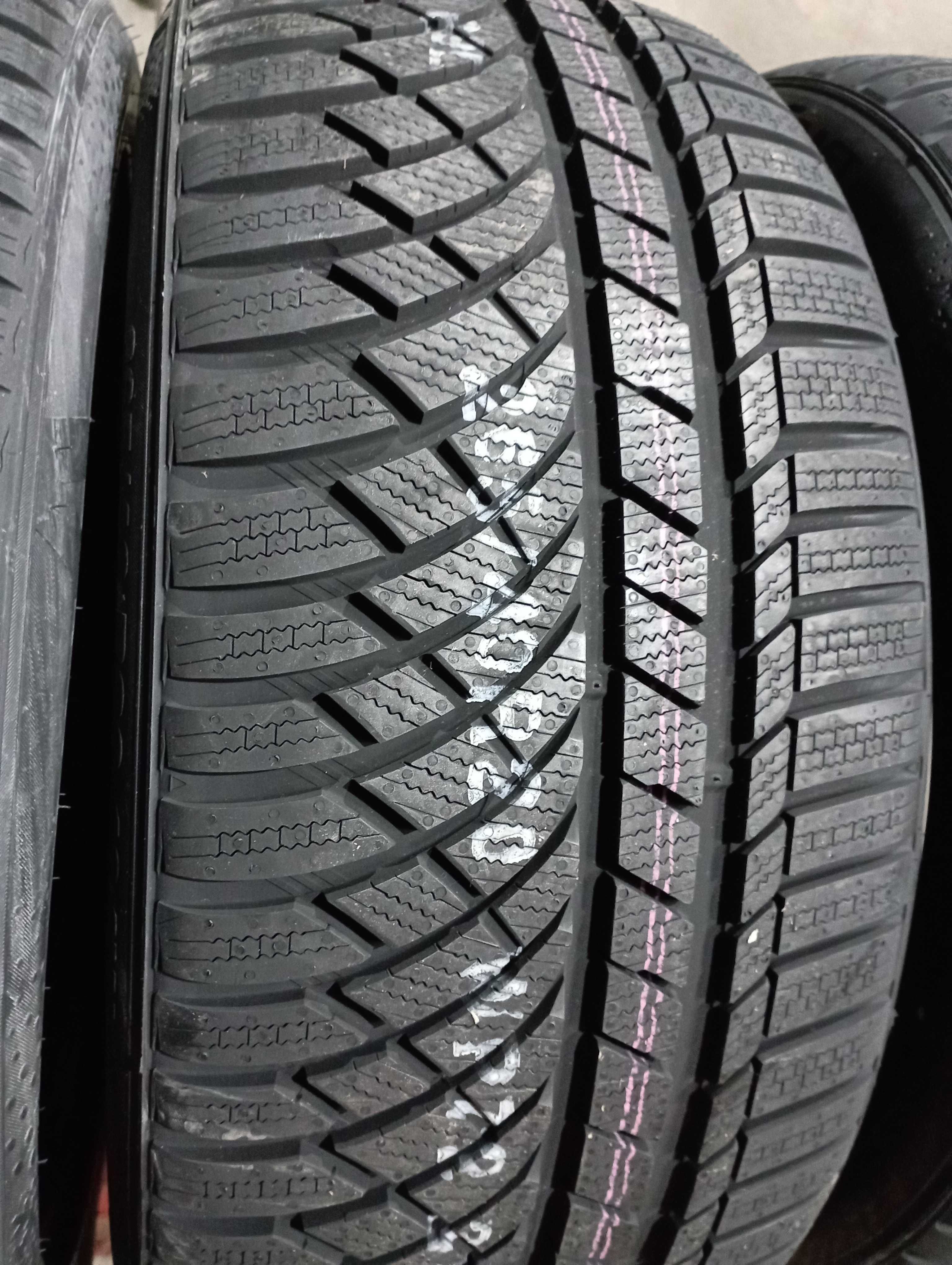 Anvelope Kumho 265/40/20 Noi De Iarna (Audi A8)