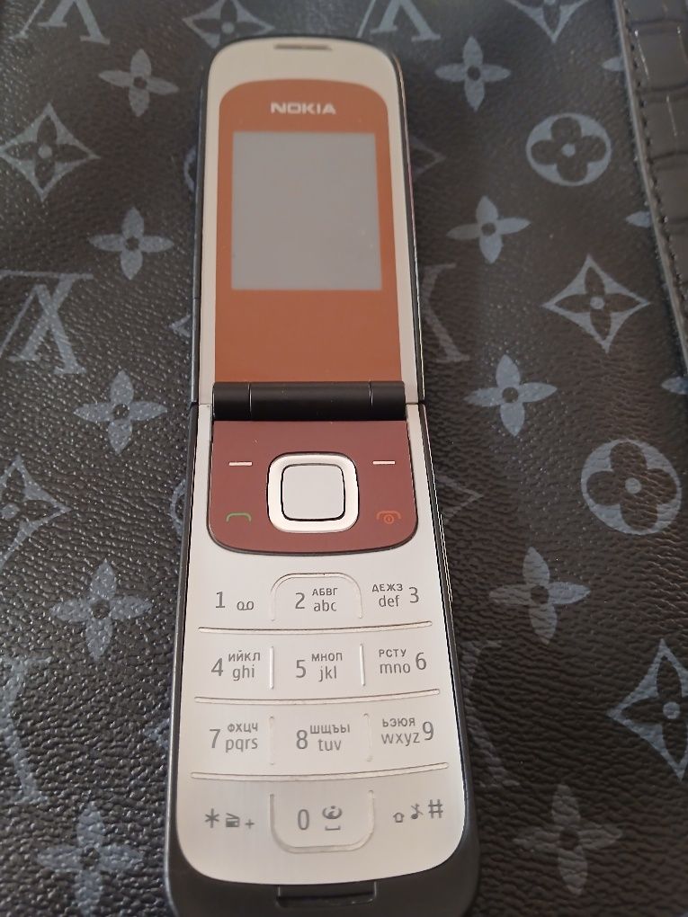 Assalom alekum telefon sotiladi Original Nokia 2720