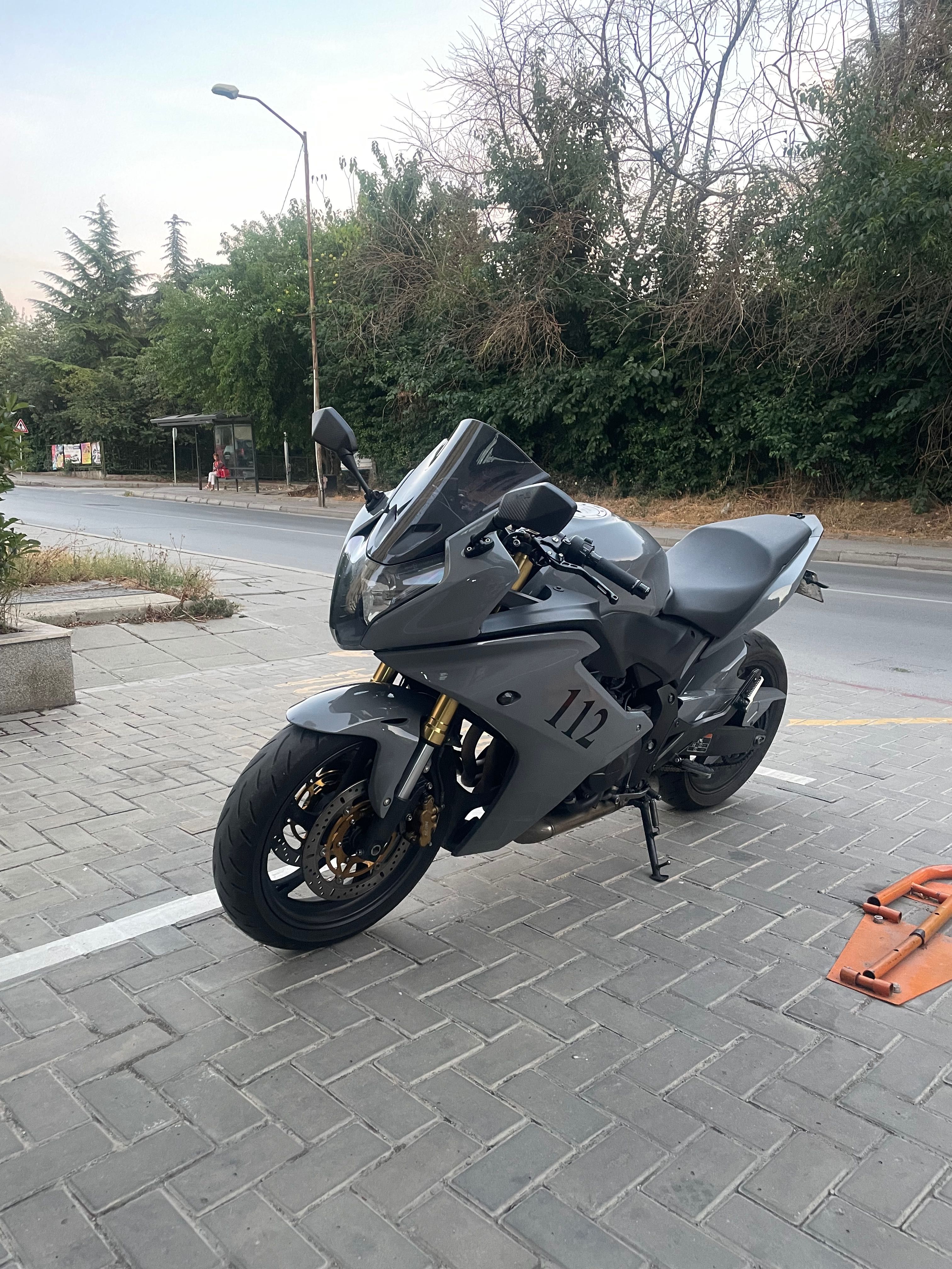 Honda CBR Nardo Grey