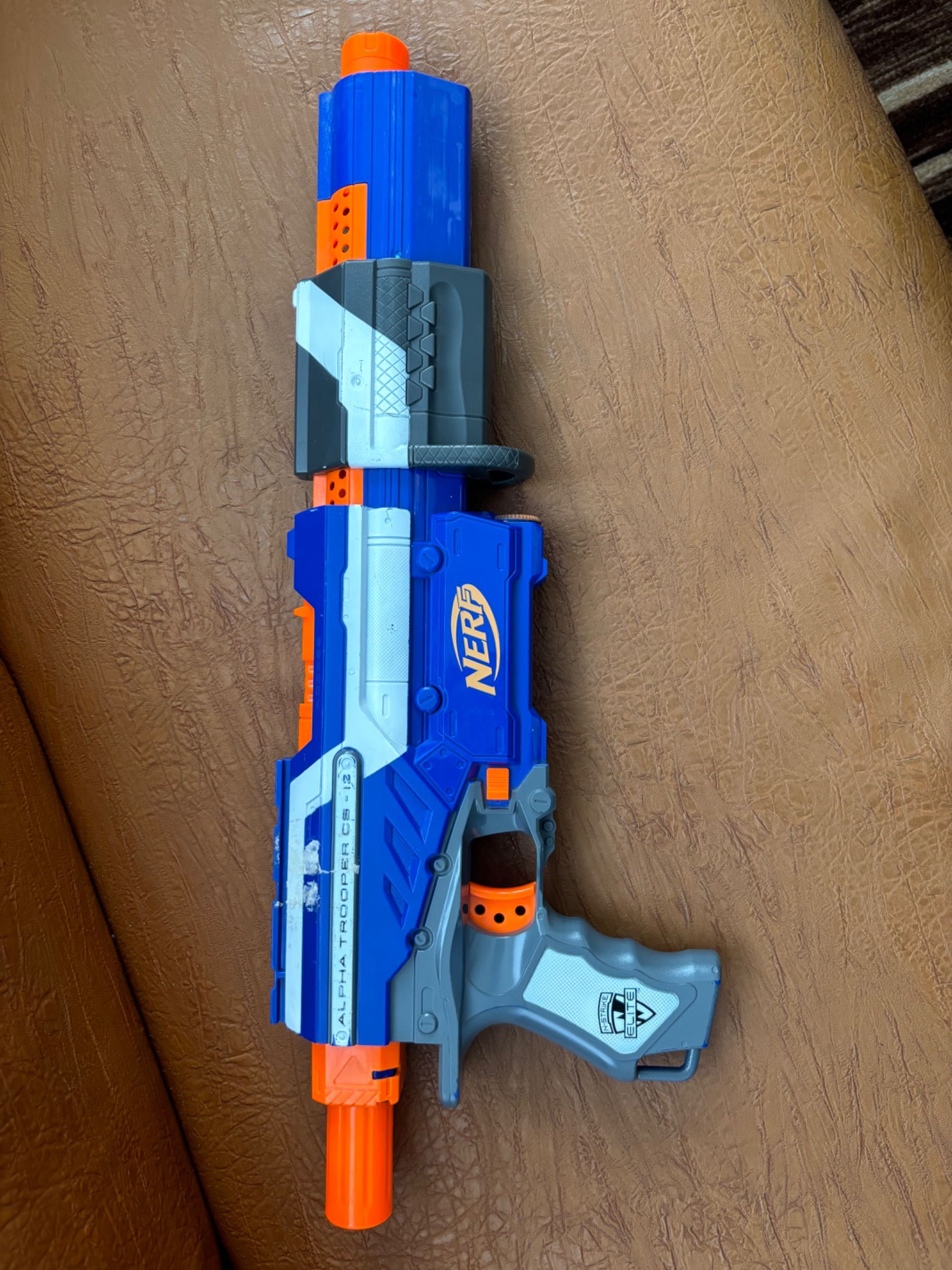 Бластер Nerf в отлично състояние