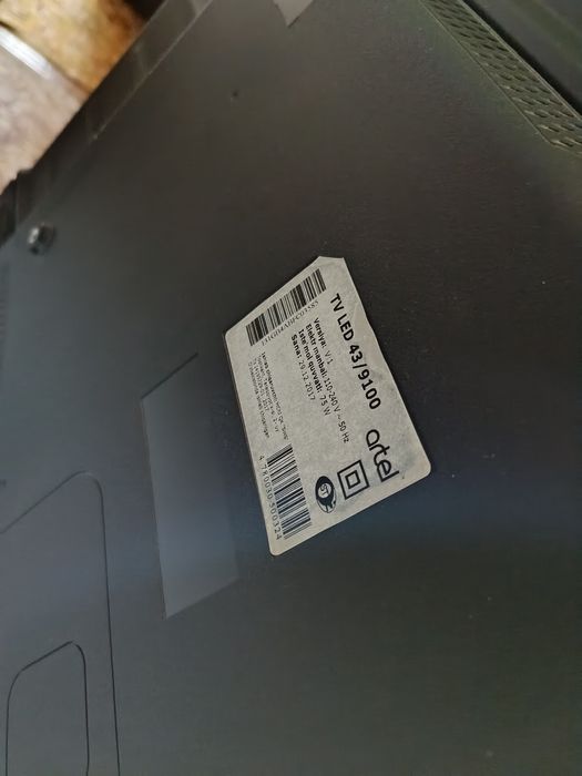 Телевизор Artel, 43/9100, б/у.