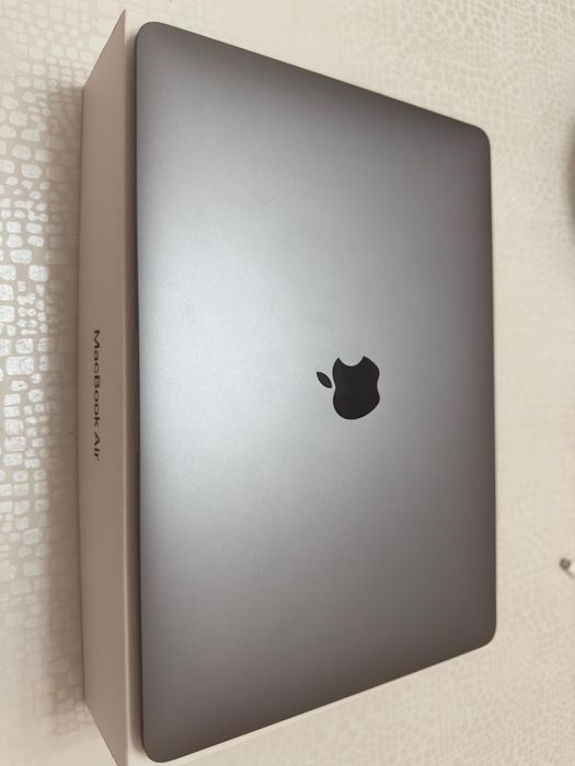 MacBook Air 13 m1 256гб