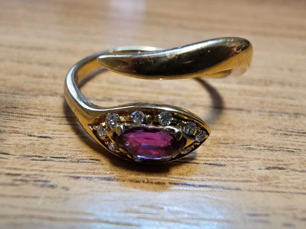 Inel cu diamante si rubin 18k(antikgemma)