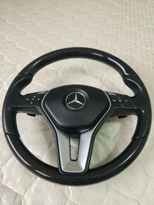 Оригинален волан за Mercedes cls w218
