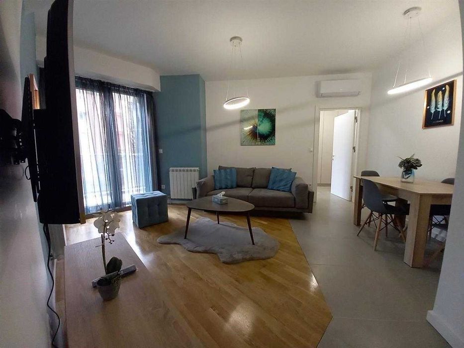 Дава се под наем Двустаен апартамент в Бургас, Меден рудник - зона А - 57 кв.м за 229.5 € - Снимка #1