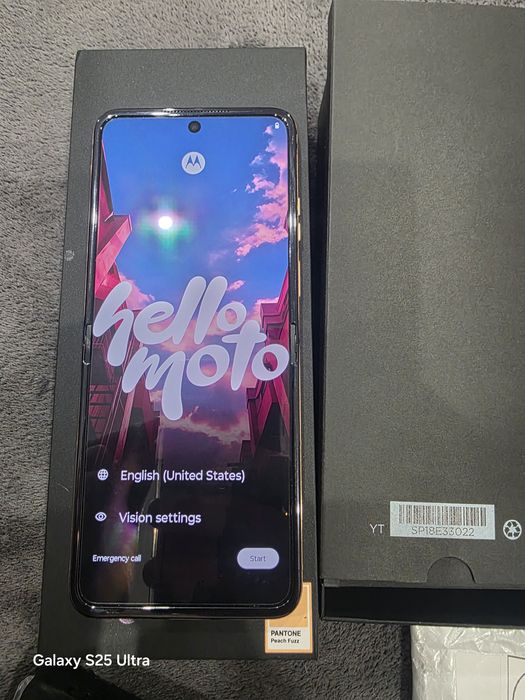 Продавам Motorola RAZR 50 ULTRA