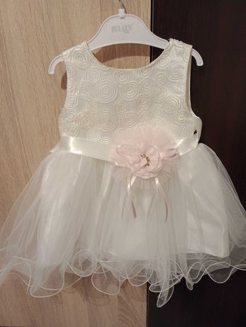 Детска бяла рокличка