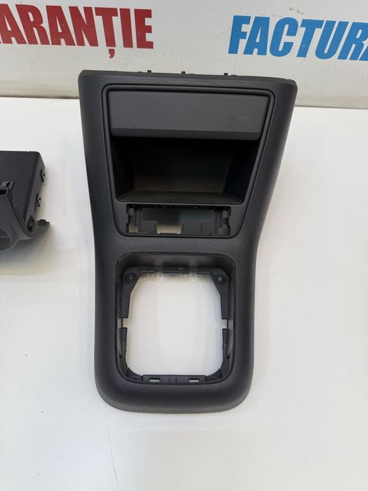 Consola centrala rama sertar bricheta scrumiera clima VW Tiguan