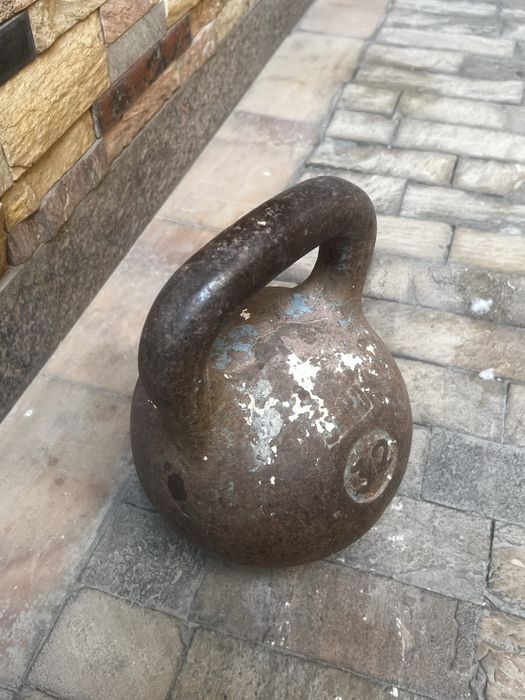 Tosh sotiladi girya 32kg