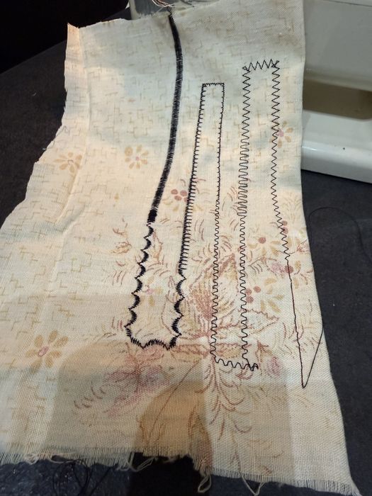 Masina de brodat cusut si festonat Privileg diverse progane