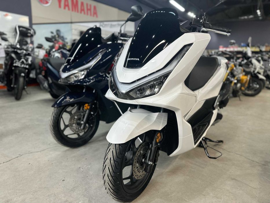 Honda PCX 125 DX 2025, cat B 125 - stoc Honda Constanta