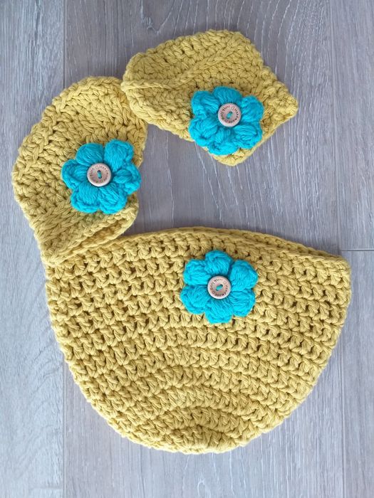 Ръчно плетени шапка и пантофки за момиче!За размер 6-12,12-18 месеца!