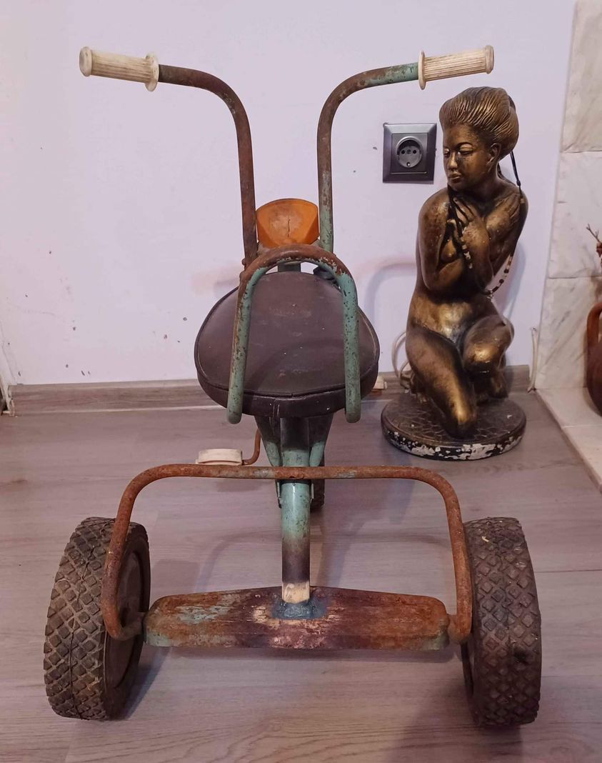 Триколка детско ретро колело МЕТЕОР.В добро състояние за годините си.