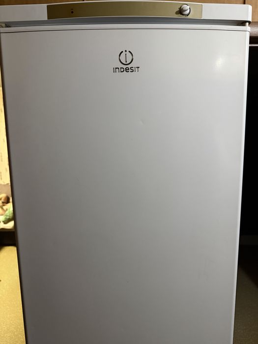 Индезит холодильник в хорошем состоянии