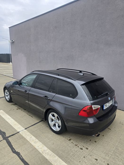 BMW 320d Seria 3 E91 Automat / Navigatie / Recaro / Xenon / m47