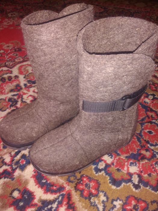 Валенки детские. На прорезиненной подошве.34й р.
