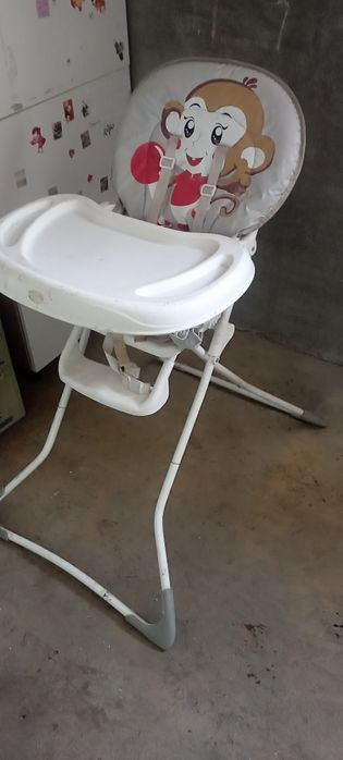 Стульчик для кормления малыша
