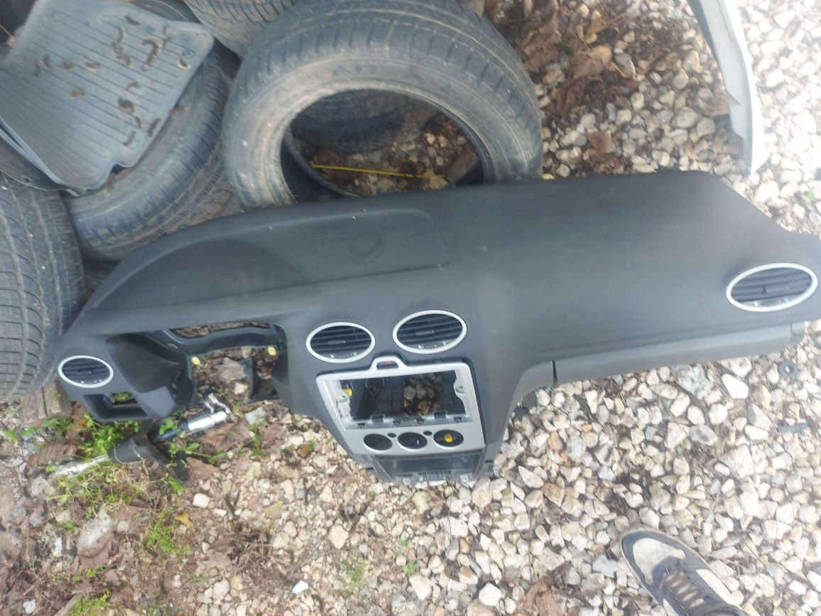 Табло с airbag за Ford Focus Mk-2