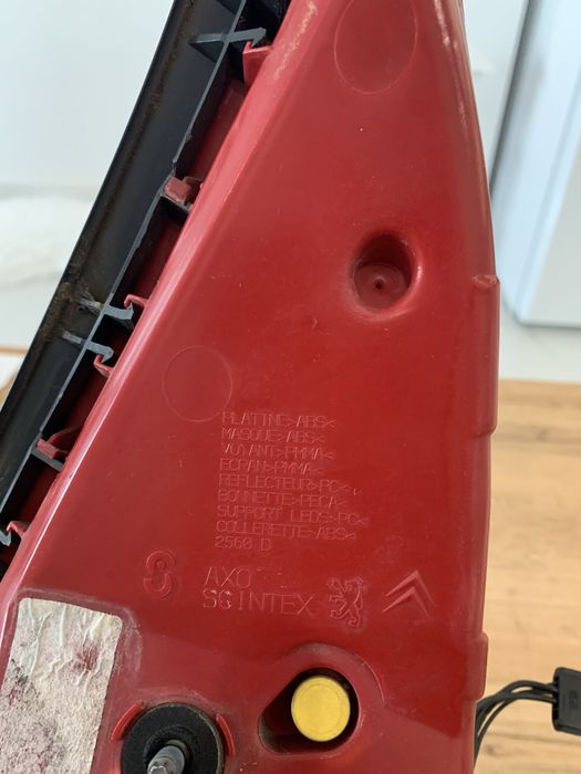 Заден вътрешен десен стоп за пежо 307 цц