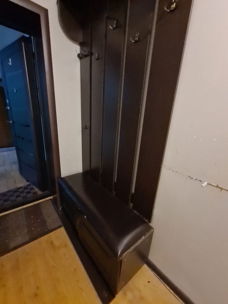 Прихожка в коридор,  в отличном состоянии