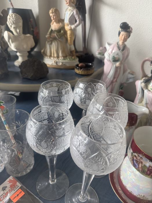 Servivciu de masa Cesti si...Portelan fin si vechi de masa set complet
