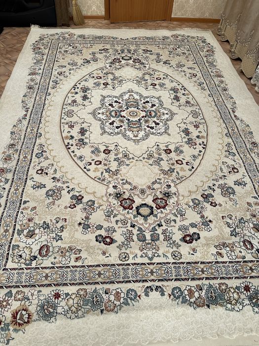 Продается ковер 2,5х3,5