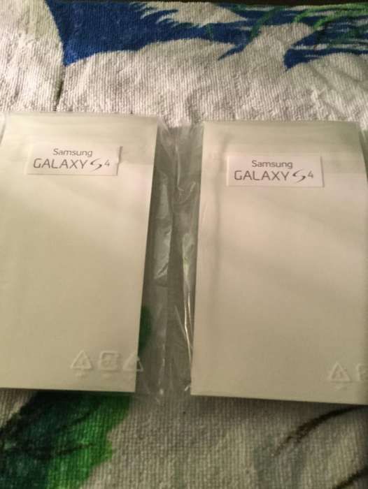 Husa silicon SAMSUNG S4 din TPU moale Originala Samsung