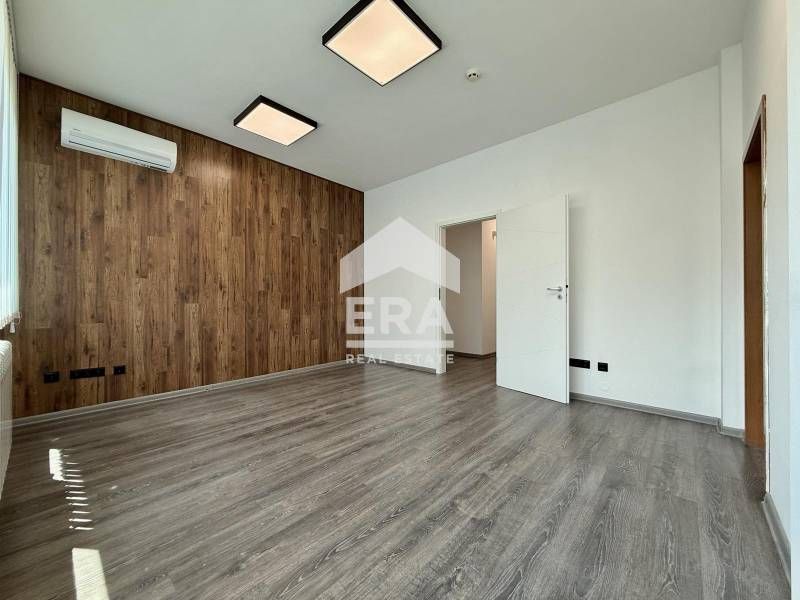 Дава се под наем Офис в София, Лозенец - 89 кв.м за 990 € - Снимка #8