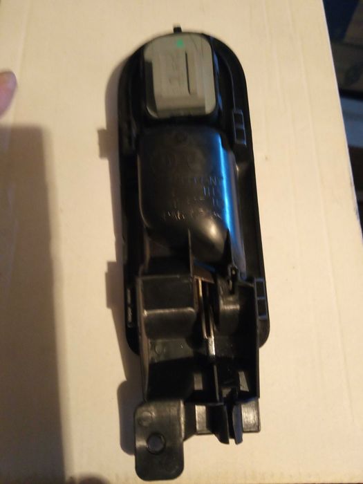 Бензинова помпа  Голф 4  30лв Предна лява дръжка 30лв