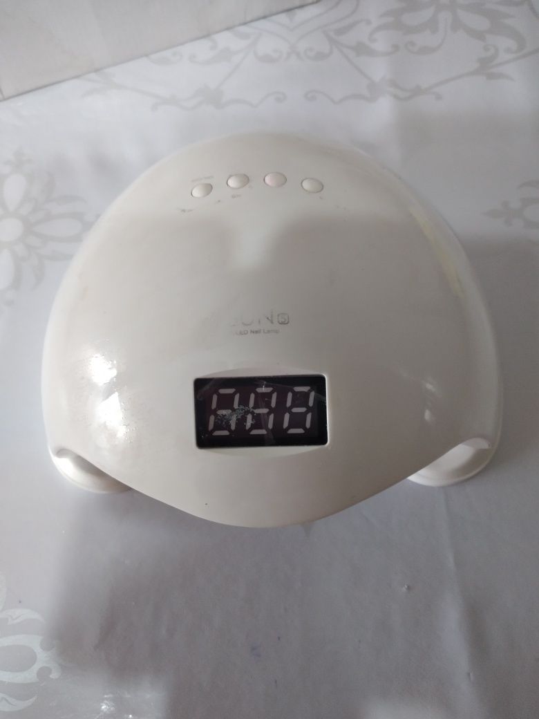 Продам лампу для маникюра