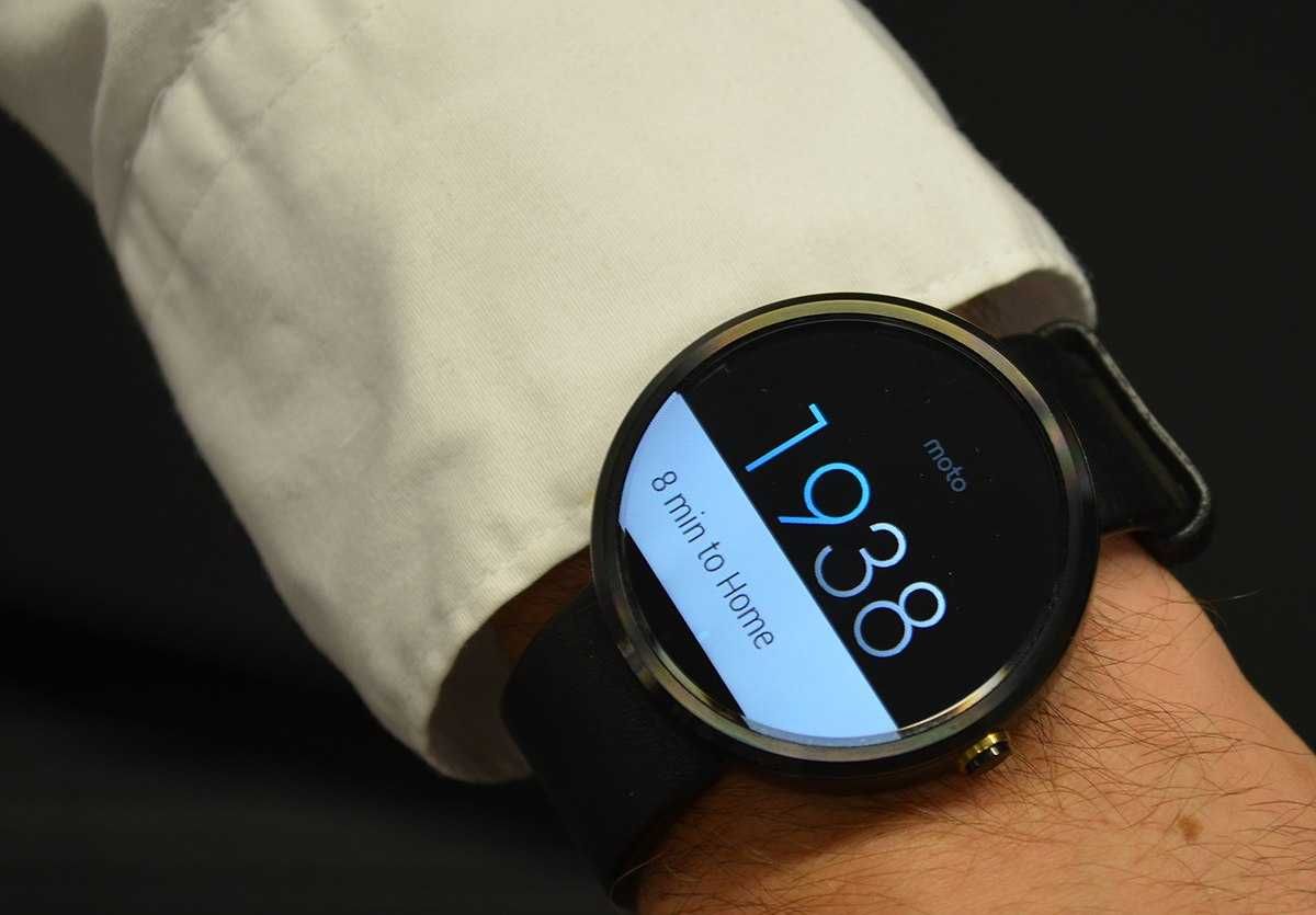 Смарт часовник Motorola Moto 360 Пълен Комплект