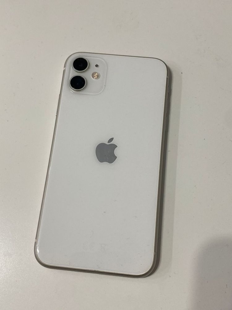 Iphone 11 продам
